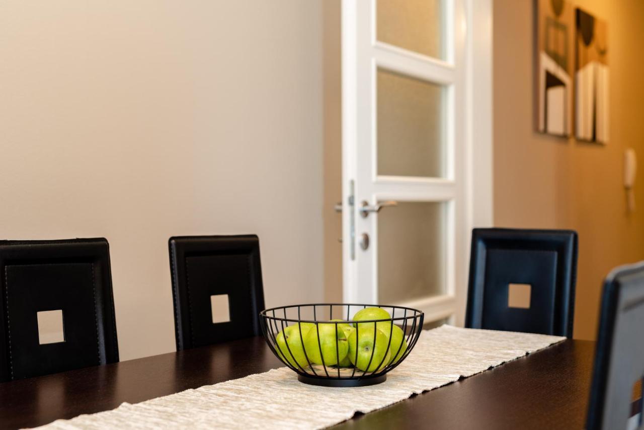 Apartment Cami -Stylish Apartment With A Beautiful Seaview Rabac Exterior photo